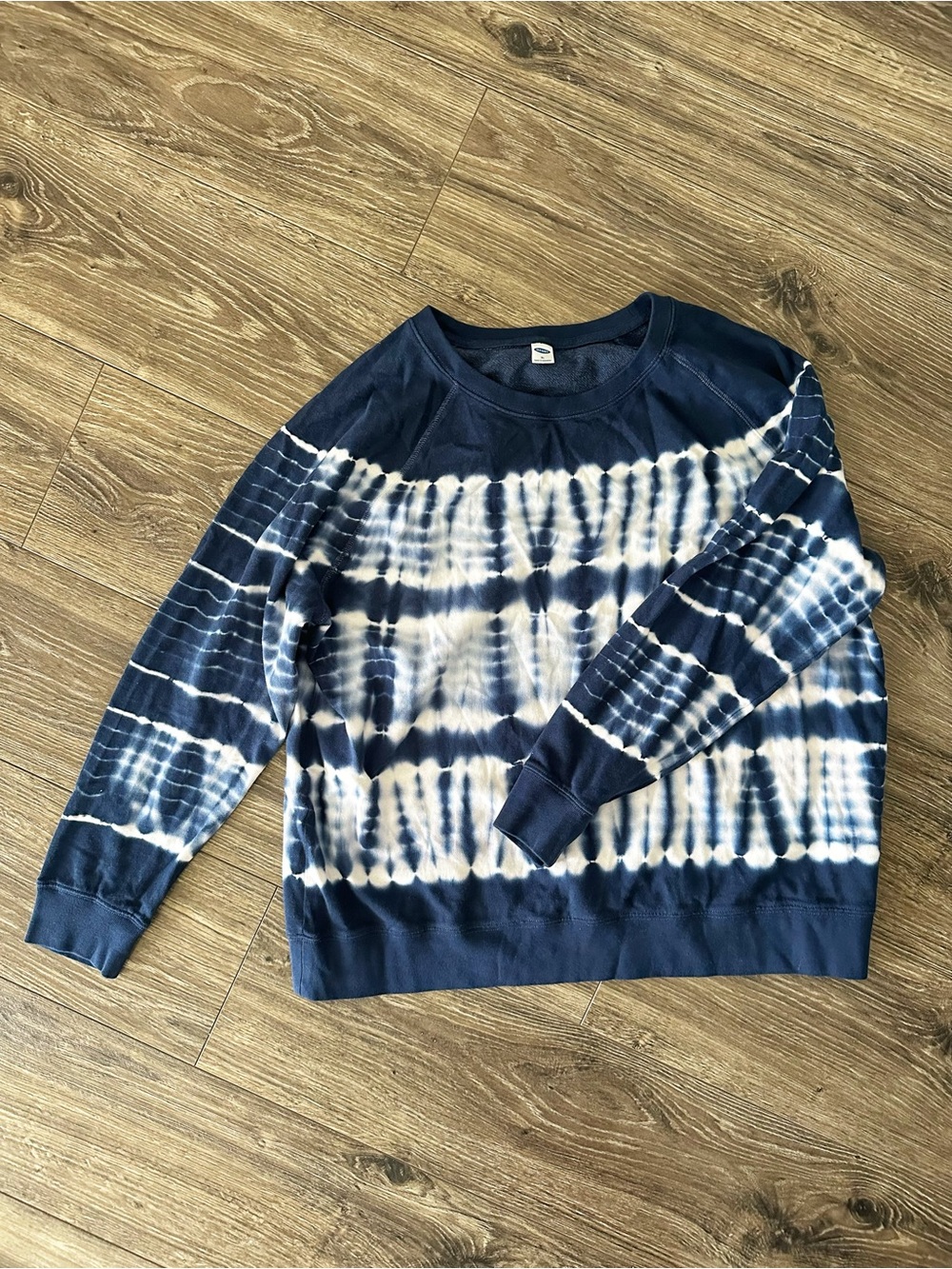 Old Navy Navy and White Tie-Dye Crewneck Sweater